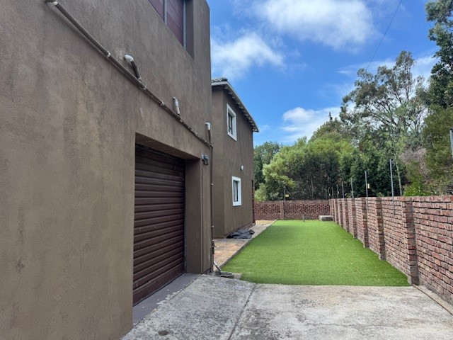 4 Bedroom Property for Sale in Humerail Eastern Cape